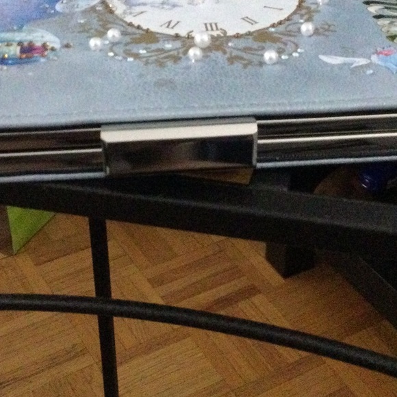 Disney - Picture 2 of 9